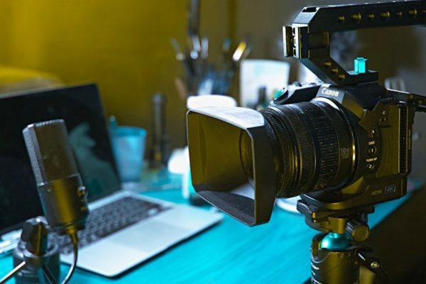 AIで動画制作はどう変わる？中小企業が知っておきたいこと